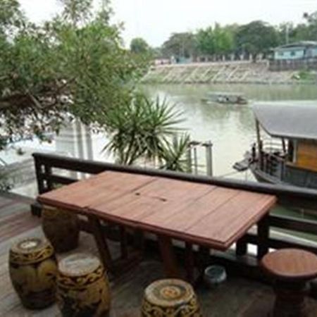 Ayothaya Riverside House Аюттхая Экстерьер фото